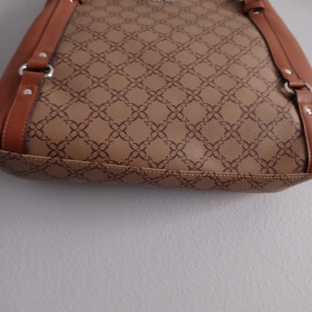 Nine West purse color brown Excellent Zippers Inside Good Condition - Picture 12 of 14